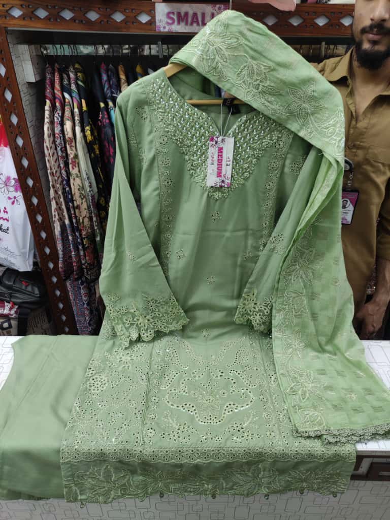 Designer Three Pieces | Organza Daman | Winter Dhanak