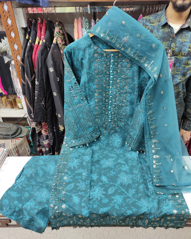 Designer Three Piece | Embroidered - Charbagh | Premium Printed Lawn