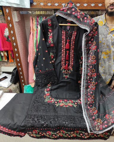 Designer Three Piece | Embroidered - Bahar Begum | Premium Lawn