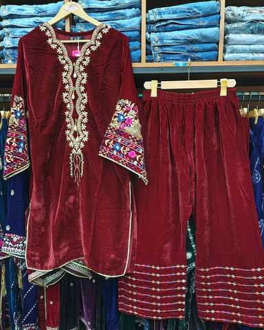 Makhmal-E-Shahi - Embroidered - Premium Velvet Micro 9000