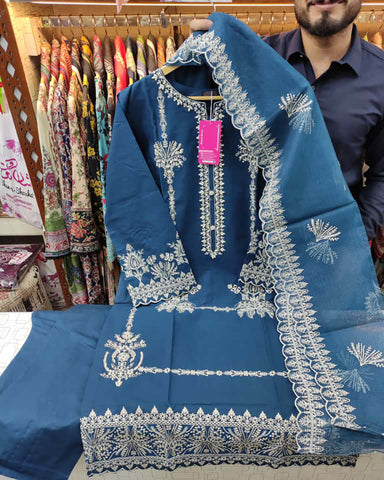 Designer Three Piece | Mahrosh | Premium Winter Cotton