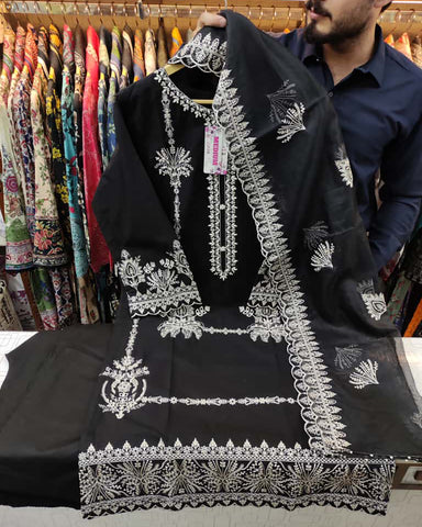 Designer Three Piece | Mahrosh | Premium Winter Cotton