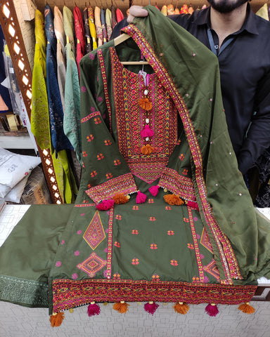 Designer Three Piece | Embroidered - Gulnaar | Premium Lawn
