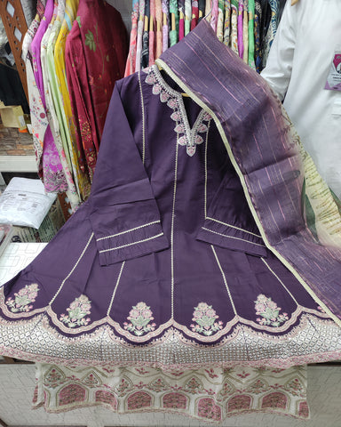 Designer Three Piece | Embroidered - Naqash-E-Zulekha | Premium Lawn