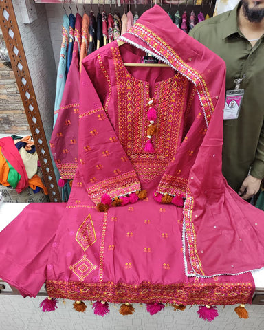 Designer Three Piece | Embroidered - Gulnaar | Premium Lawn