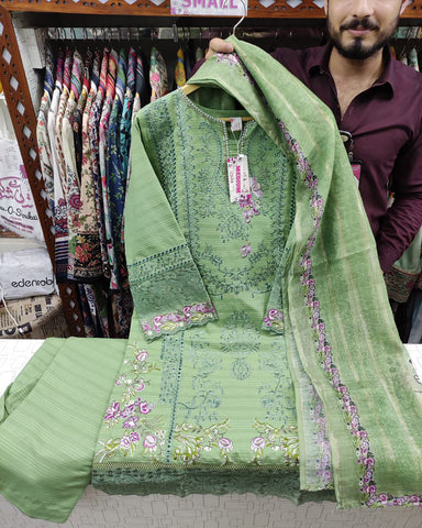 Designer Three Pieces | Phool Boota | Winter Self Khaddar