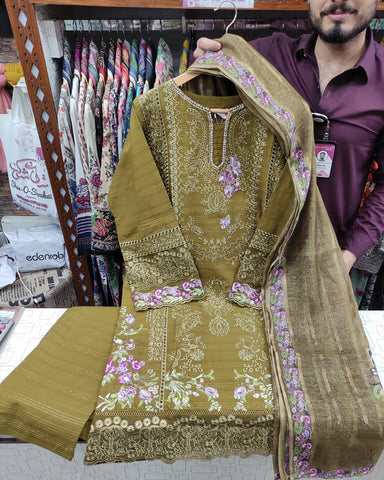 Designer Three Pieces | Phool Boota | Winter Self Khaddar