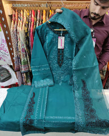 Designer Three Piece | Muqaddas | Winter Cotton