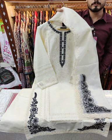 Designer Three Piece | Muqaddas | Winter Cotton