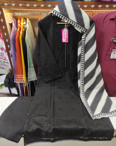 Designer Three Piece | Masakali-Buttoned Down | Premium Winter Cotton