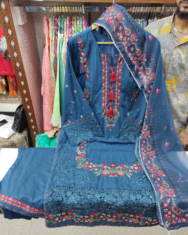Designer Three Piece | Embroidered - Bahar Begum | Premium Lawn