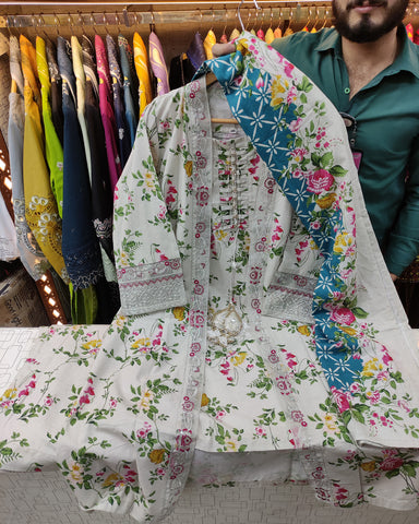 Designer Embroidered Gown/Inner | Premium Khaddar