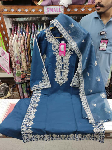 Designer Three Piece | Mouni | Winter Cotton